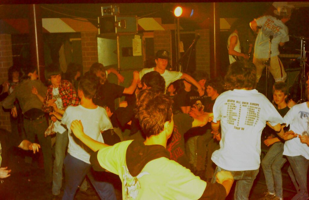 Optreden Brutal Obscenity